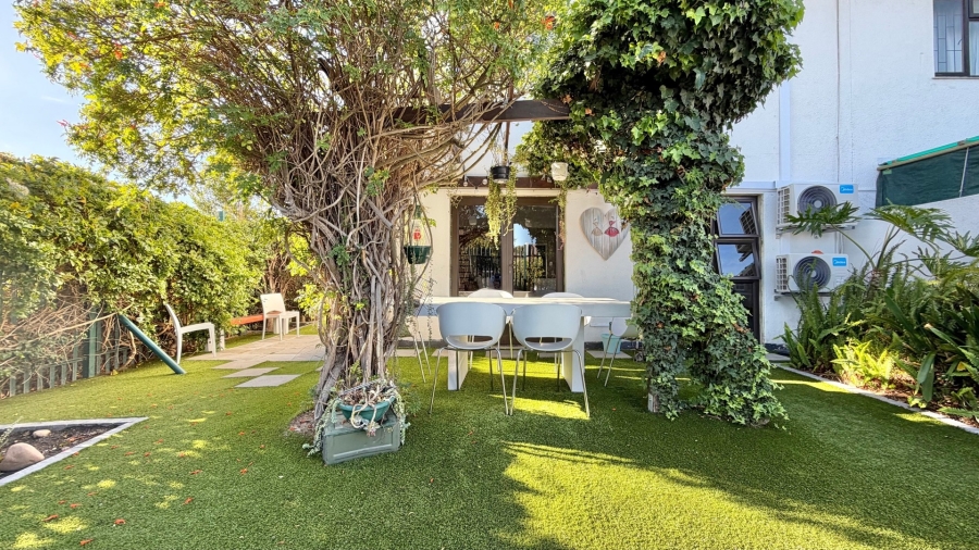 To Let 3 Bedroom Property for Rent in Longdown Western Cape